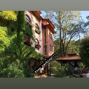 Oleander House And Tennis Club Hotel