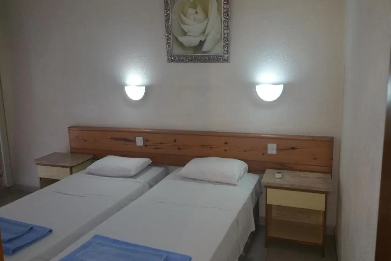 Sunflower Hotel Apartments Larnaca Appart hôtel