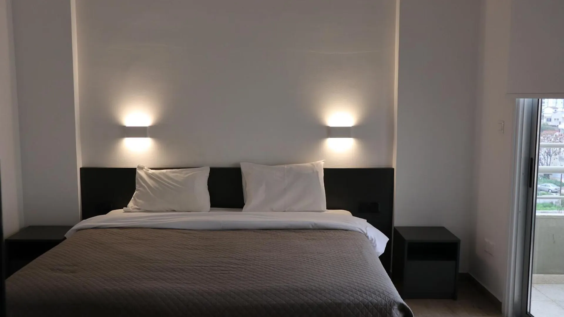 Sunflower Hotel Apartments Larnaca 3*,