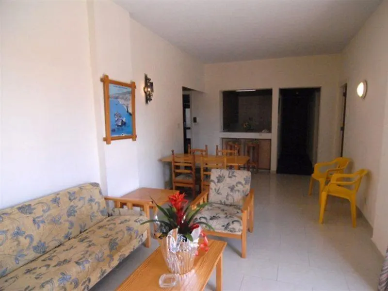 Sunflower Hotel Apartments Larnaca 3*,